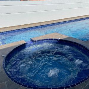 Hồ bơi trong/gần Casa Vacacional con Piscina Privada en Girardot