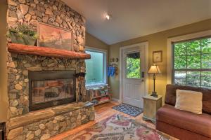 Gallery image of Updated Tryon Cabin on Pacolet River! in Tryon