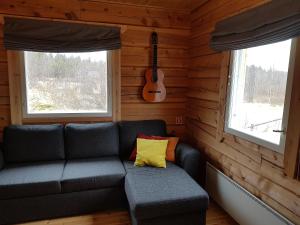 伊纳利湖移动小屋露营地的休息区