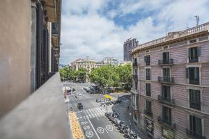 Galeriebild der Unterkunft Fontanella Green House in Barcelona