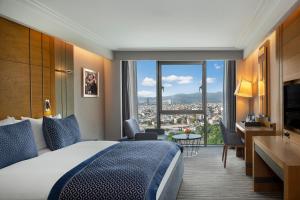 Cama ou camas em um quarto em Mövenpick Hotel & Thermal Spa Bursa mais 37 fotos