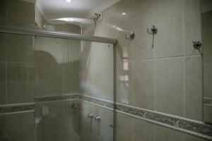 Koupelna v ubytování Hotel Masseilot