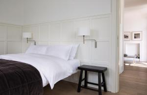 Letto o letti in una camera di Villa L&agrave;rio Lake Como