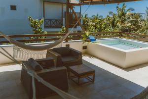 Bazén v ubytování Jashita Hotel nebo v jeho okolí