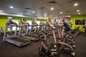 Spordikeskus ja/või sportimisvõimalused majutusasutuses Athlone Springs Hotel