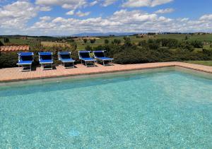 The swimming pool at or close to Borgo Solario