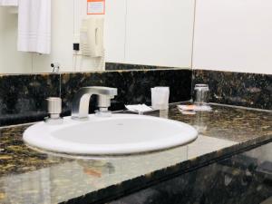 Boulevard Express tesisinde bir banyo