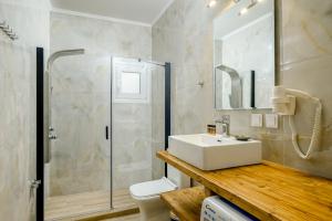 Koupelna v ubytování Orea Homes