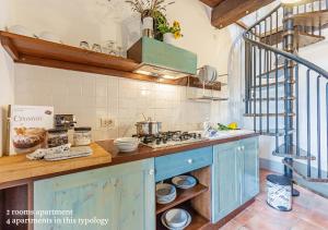 A kitchen or kitchenette at Borgo Solario