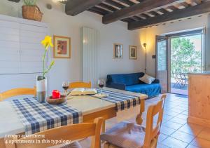 A seating area at Borgo Solario