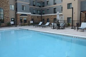 Hồ bơi trong/gần Staybridge Suites Nashville SE - Murfreesboro, an IHG Hotel