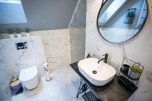 Łazienka w obiekcie Loft Króla Kazimierza