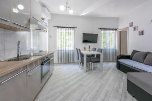 Kuchyňa alebo kuchynka v ubytovaní Apartment DANIJEL