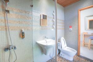 Vonios kambarys apgyvendinimo įstaigoje Cornerstone Bed & Breakfast