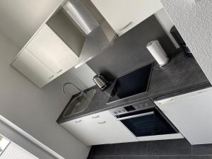 Η κουζίνα ή μικρή κουζίνα στο FeWo Möwe