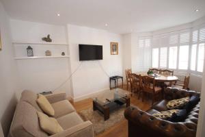 Gallery image of Harrow Place- Stylish Two Bedroom Apartment. in Harrow