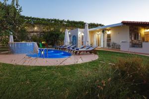 Gallery image of Lilium Villa, summer aroma, By ThinkVilla in Perama