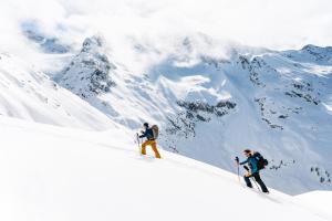 Carlton Hotel St Moritz - The Leading Hotels of the World v zimě