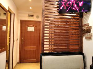 Et tv og/eller underholdning på private apartments Emerald