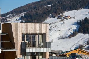 Obiekt Alpenrock Schladming by ALPS RESORTS zimą