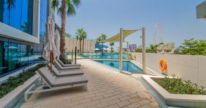 Bazén v ubytování Brand New 5* Luxury Apartment in Address JBR nebo v jeho okolí