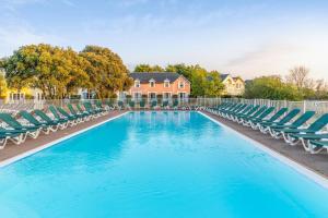 Swimmingpoolen hos eller tæt på Résidence Pierre & Vacances Le Domaine de Bourgenay