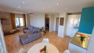 Posedenie v ubytovaní Beautiful view apartment with garage space
