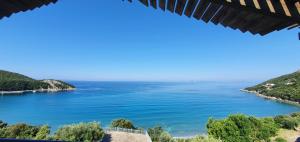 Vue générale sur la mer ou vue sur la mer prise depuis la maison de vacances