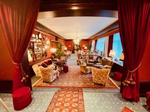 Posezení v ubytování Tante ALMA's Mannheimer Hotel