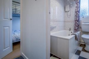 Koupelna v ubytování Trewent Park - 2 Bedroom Chalet - Freshwater East