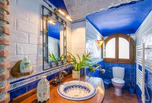A bathroom at Cazorla Casas Cueva