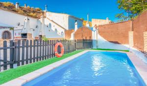 The swimming pool at or close to Cazorla Casas Cueva