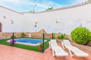 The swimming pool at or close to Cazorla Casas Cueva