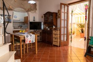 A kitchen or kitchenette at La Palma
