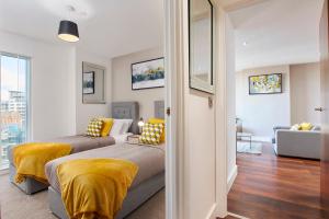 Katil atau katil-katil dalam bilik di Central Manchester 2 Bed - Parking - Sleeps 4