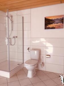 Ein Badezimmer in der Unterkunft Luftkurort, Perle des Neckartals