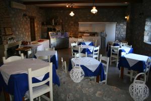 ห้องอาหารหรือที่รับประทานอาหารของ Naiades Almiros Hotel