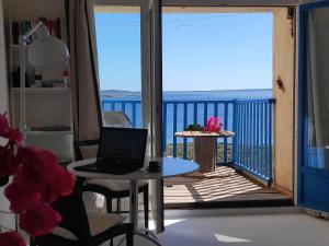 Foto dalla galleria di Fisherman's View a Bages Altre 12 foto