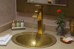 Riad Sultan Suleiman的一间浴室