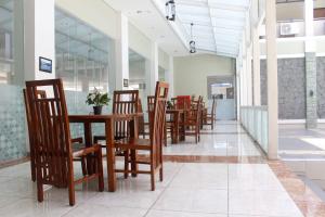 Restaurace v ubytování Hotel Nalendra Plaza Subang