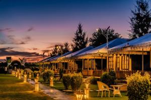 Zahrada ubytování Rawai Luxury Tents Pushkar