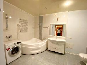 Koupelna v ubytování Апартаменты в красивом месте Днепра ( центр )