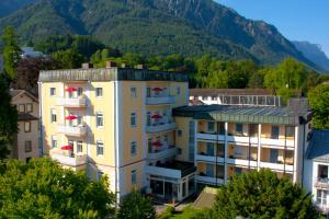 Nespecifikovaný výhled na hory nebo výhled na hory při pohledu z hotelu