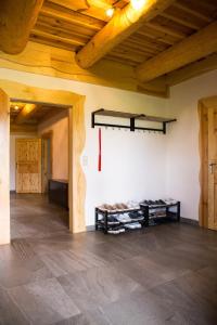 Zdjęcie z galerii obiektu Luxusní srub až 24 lůžek - Sruby-lipno w mieście Frymburk