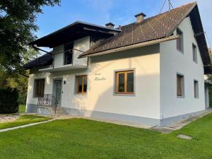 Budynek, w którym mieści się apartament