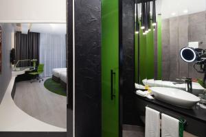 Koupelna v ubytování Al Khoory Sky Garden Hotel