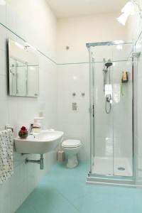 A bathroom at La Palma