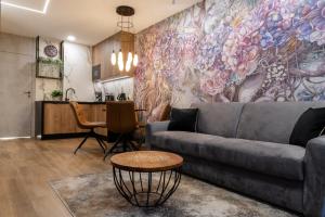 Istumisnurk majutusasutuses Jacuzzi Apartment Main Square