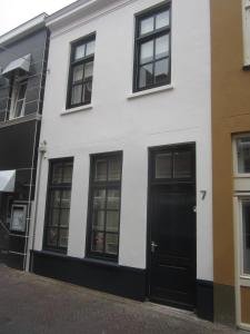 Tòa nhà nơi nhà khách tọa lạc +17 ảnh