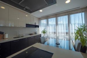 Kjøkken eller kjøkkenkrok på Alexandar Montenegro Luxury Suites & Spa